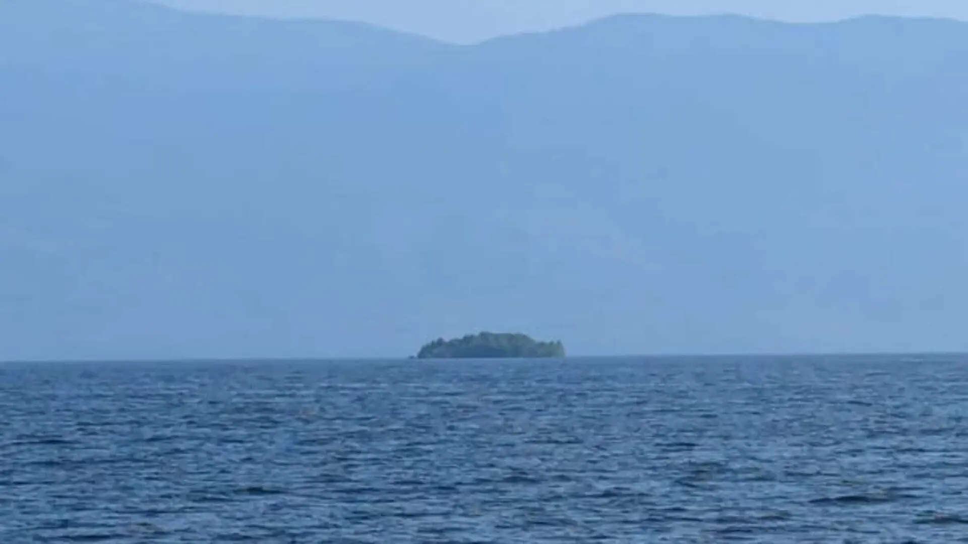 A Floating Island Vanished From This Canadian Lake Then Reappeared 100 Kilometers Away Scaled