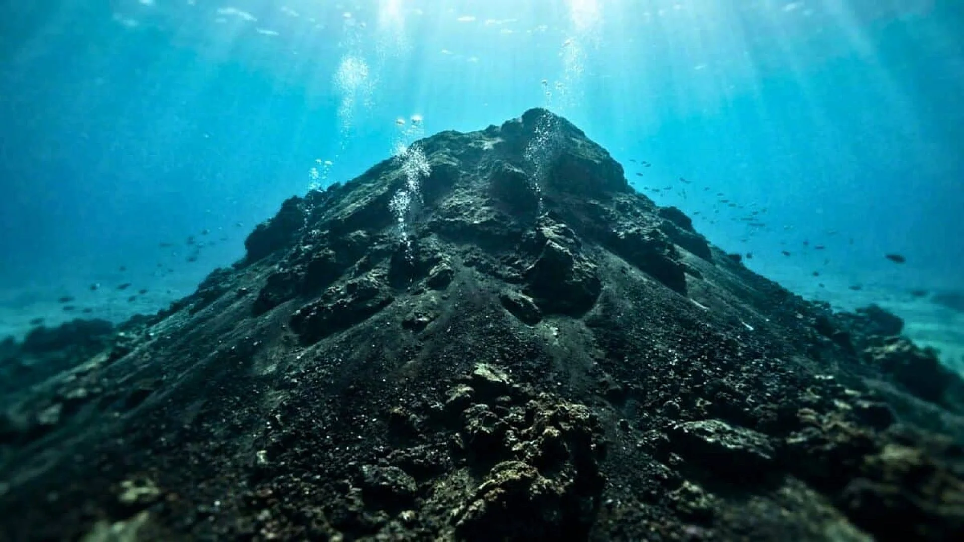Geologists Found Something Still Moving Deep Under The Seafloor Scaled
