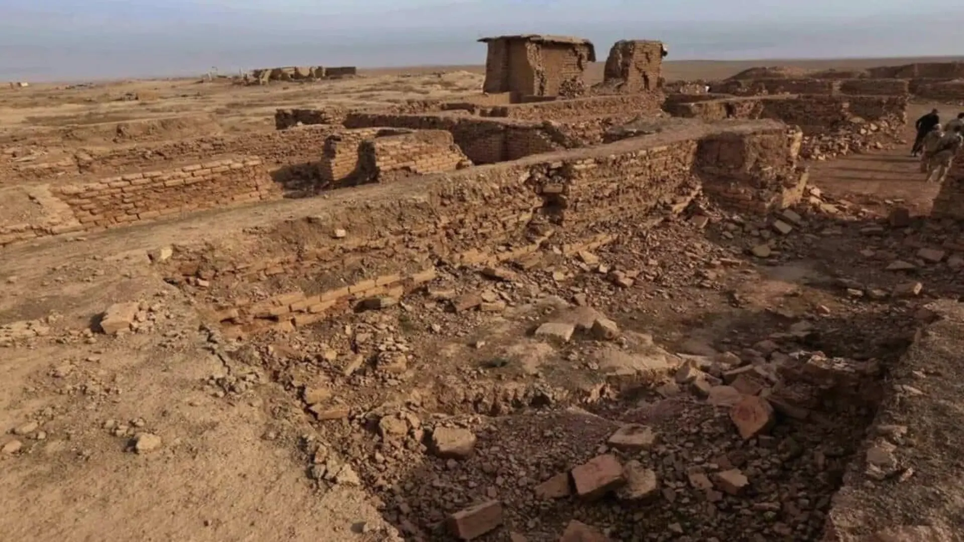 Archaeologists Map A Hidden Part Of This Ancient Capital And Find A 340 Hectare City Beneath The Fields Scaled
