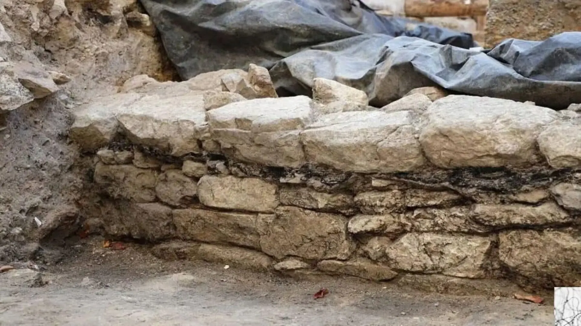 Perimeter Wall Of The Lutetia Oppidum 1 Scaled