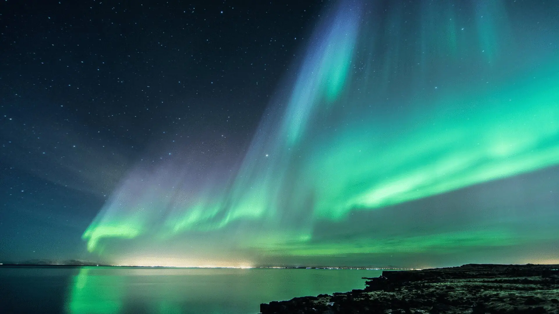 Northern Lights Alert 22 States Could See The Aurora Light Up The Sky Tonight Scaled