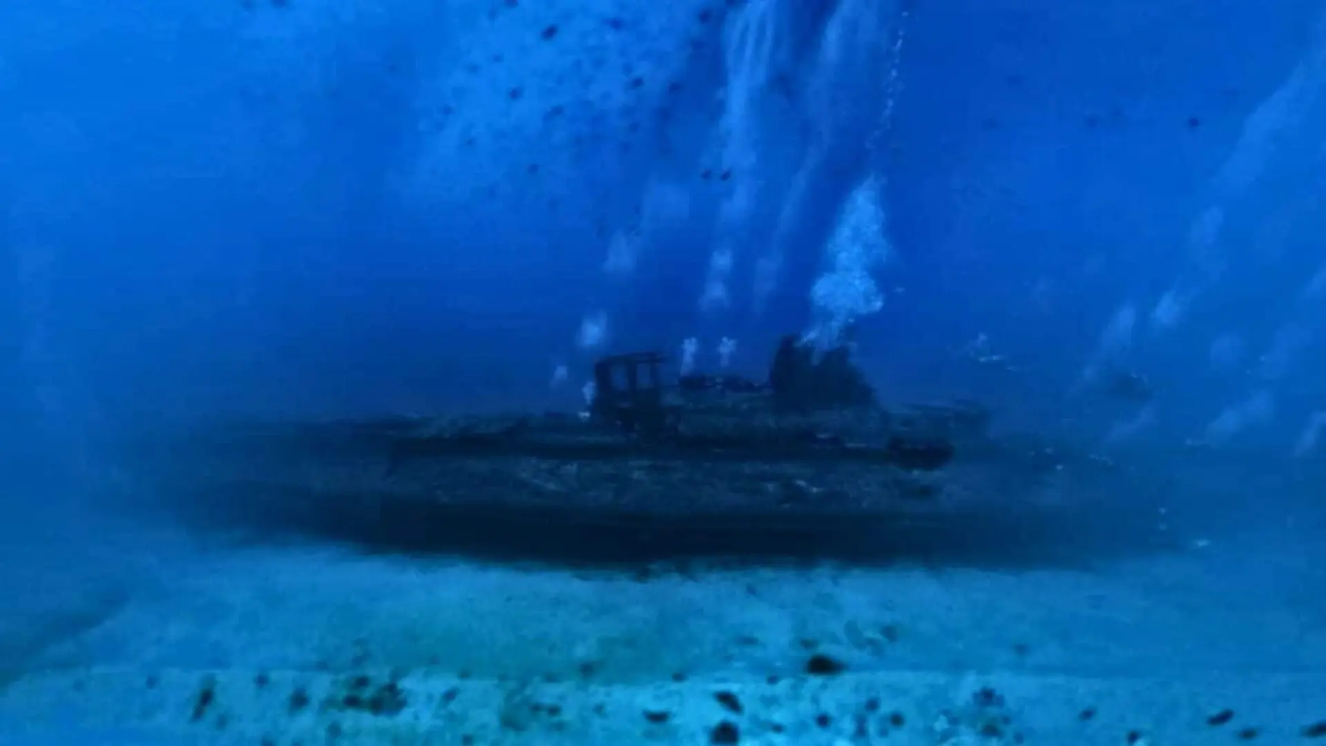 A Sunken Soviet Nuclear Submarine Is Releasing Radiation In The Deep Sea Scaled