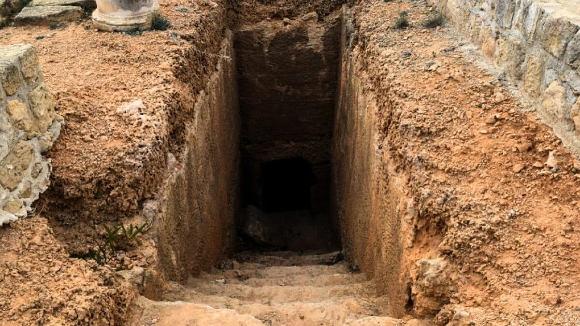 Old Bell Hotel Garden Uncovers Human Remains Older Than The Hotel Scaled