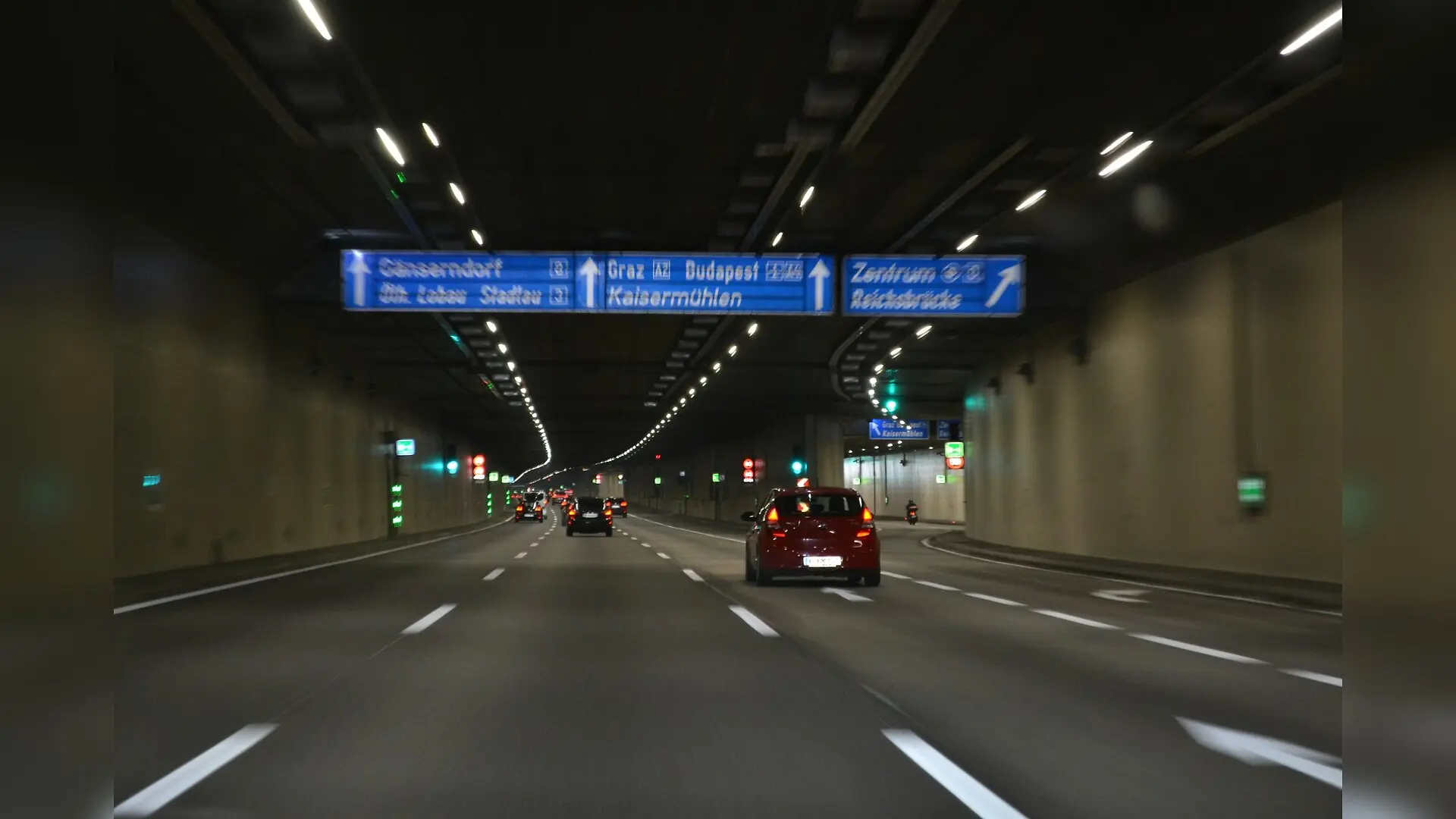 Why Austria Drivers Refuse Carpooling Despite €6.5 Billion Congestion Costs
