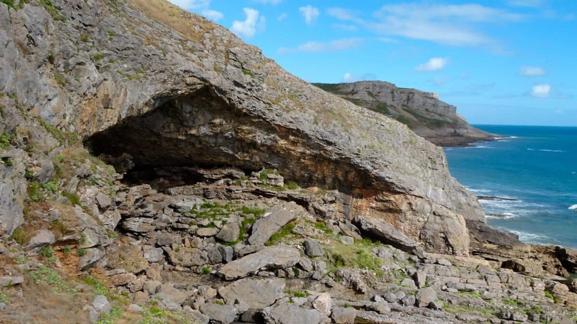 Scientists Just Confirmed The Uks Oldest Rock Art Hidden Deep Inside A Welsh Cave For Years Scaled