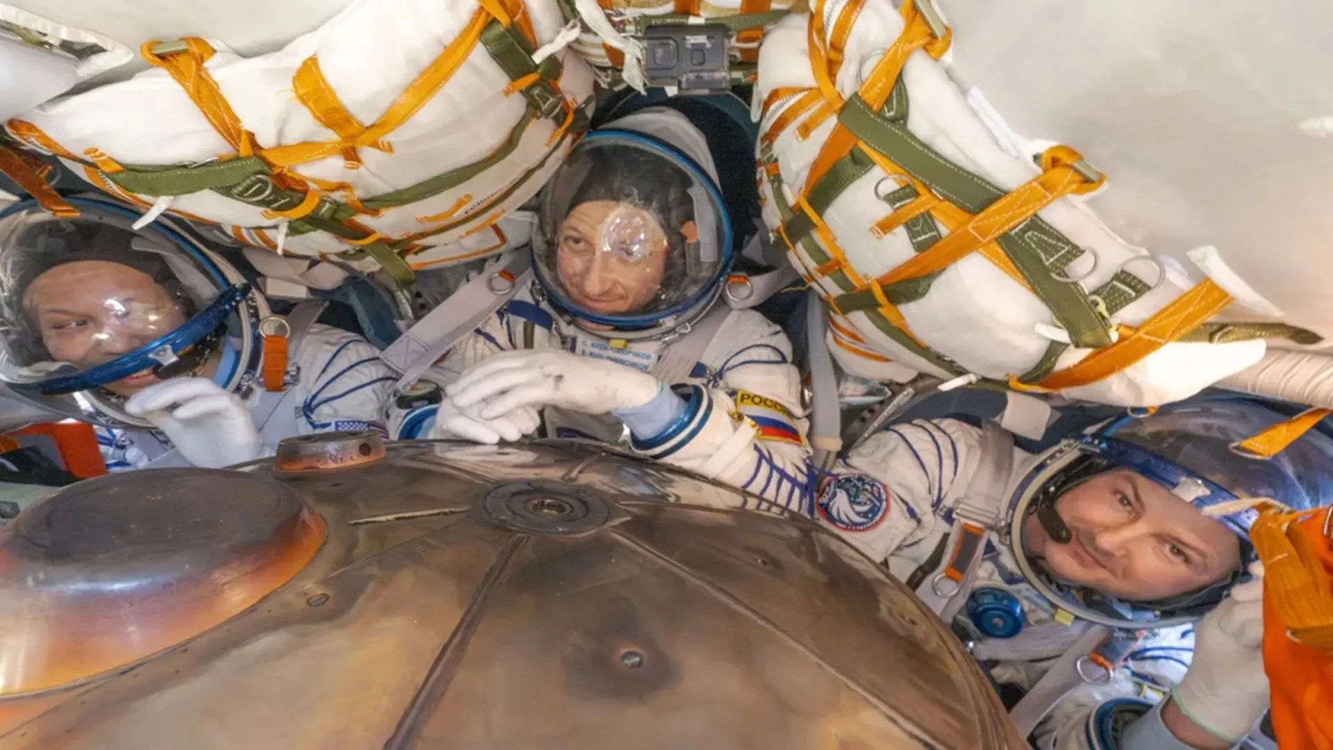 Nasa Astronaut Returns To Earth After 241 Days In Space With Two Cosmonauts Scaled