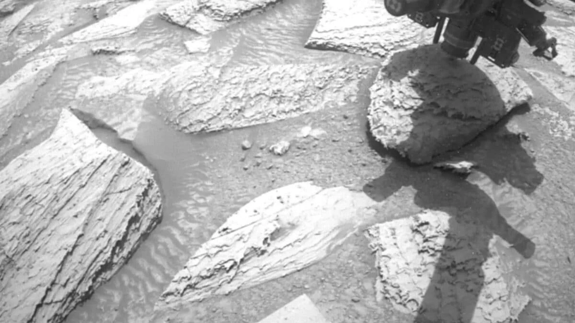 After 6 Years On Mars Nasas Curiosity Rover Shows What Travel Did To Its Wheels In Ways No One Expected Scaled