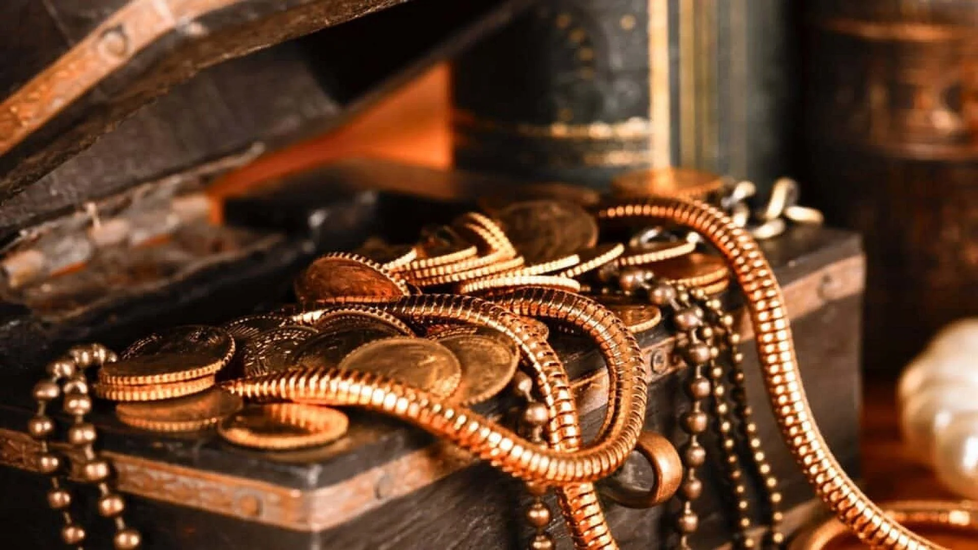 A Couples Kitchen Floor Was Hiding A 17th Century Treasure Scaled