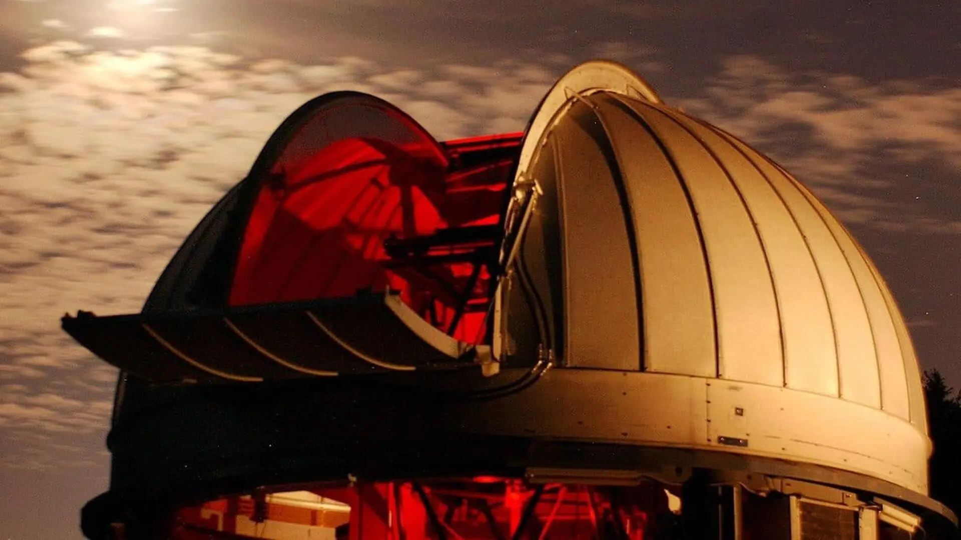 Scientists Took A Closer Look At 31 Nearby Stars And Found That Their Light Behaves Very Differently From What Astronomers Expected Scaled 1